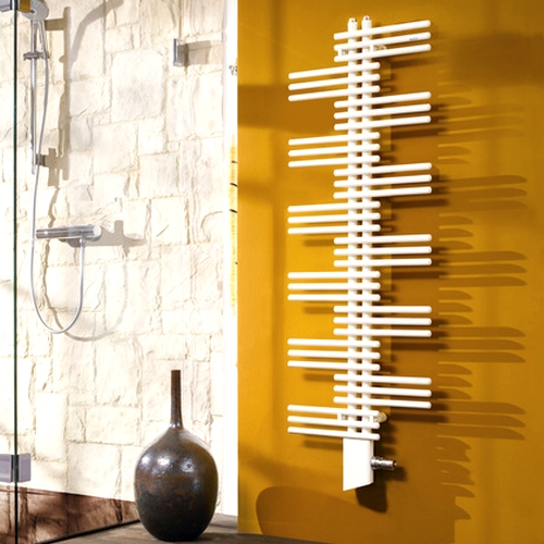 ZEHNDER YUCCA asymetrické otopné těleso 1304x470 mm YA-130-050<br />barva: RAL9016