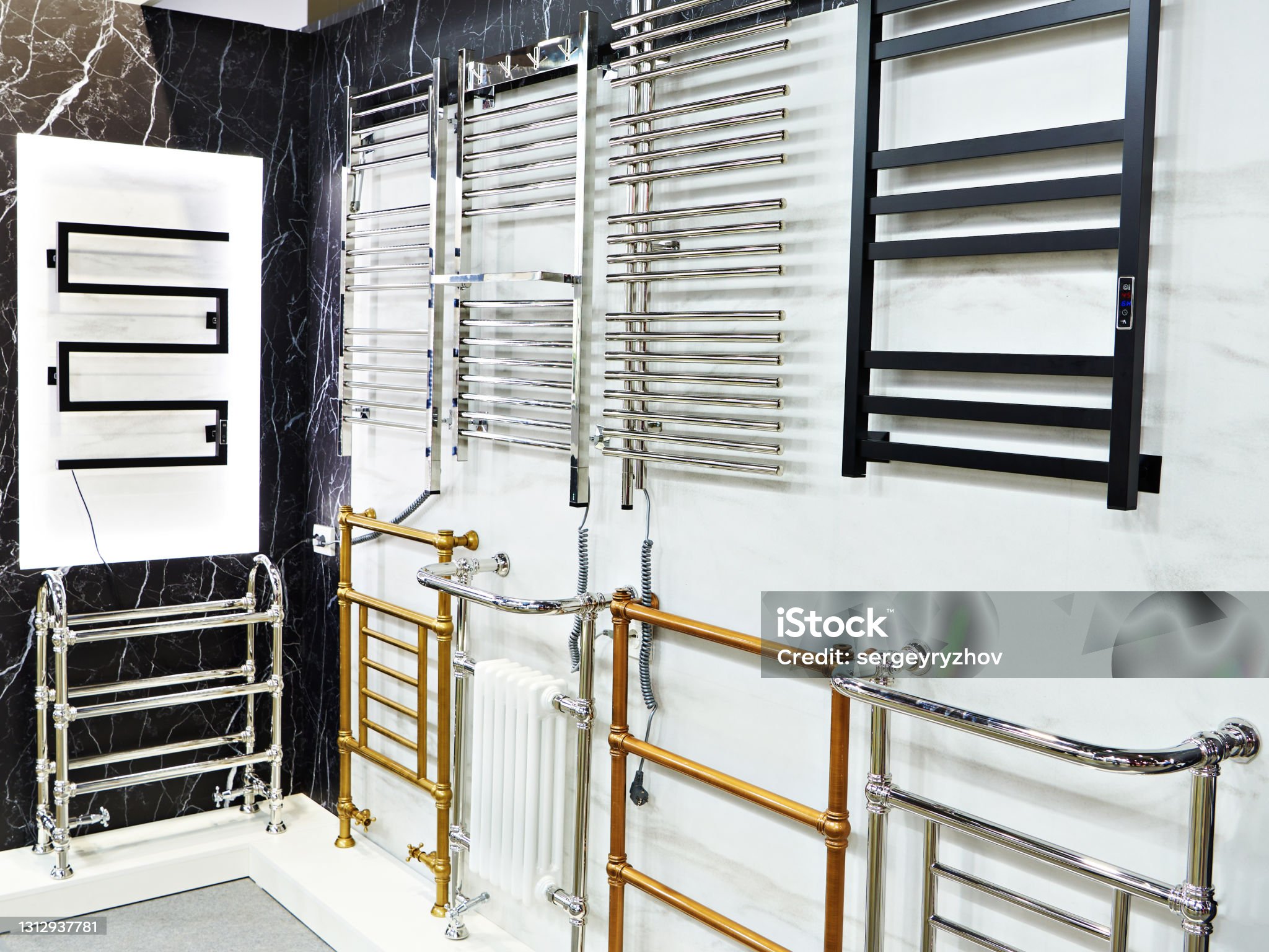 Koupelnové radiátory a příslušenství 